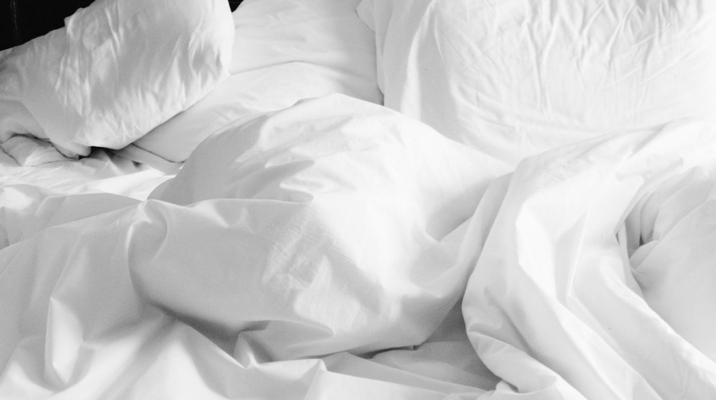 how often to wash bedding - white sheets