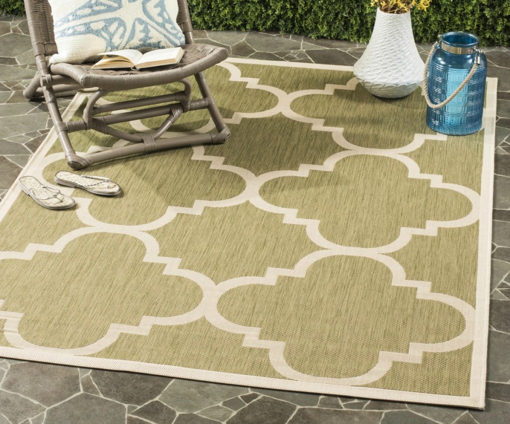 Quatrefoil Green Beige Indoor Outdoor Rug