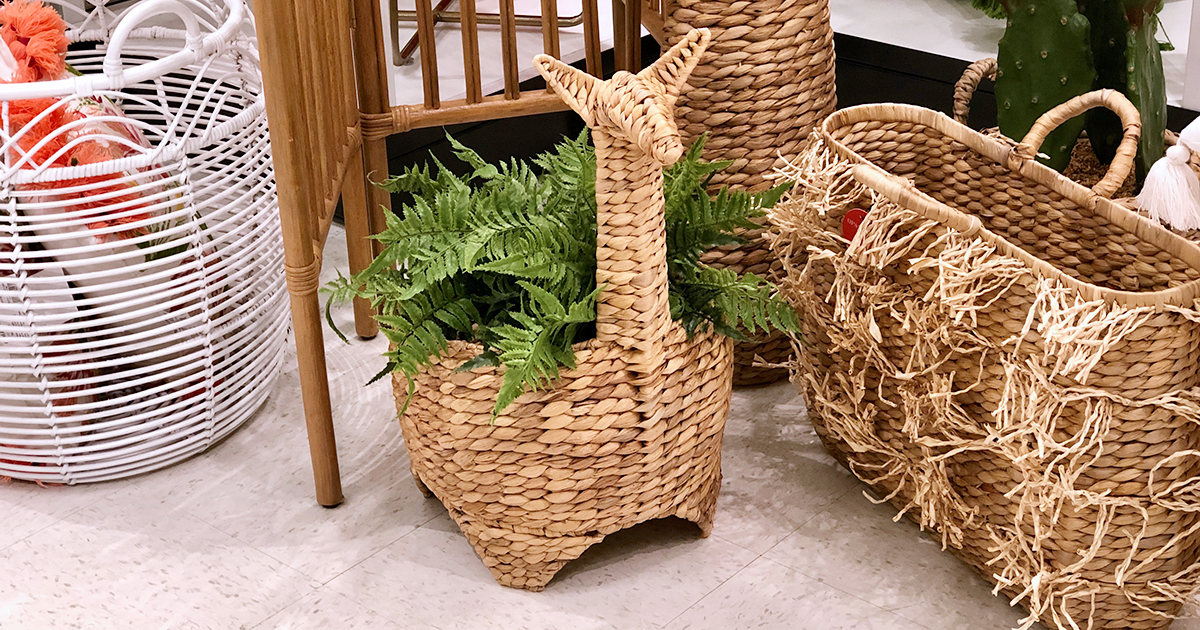 llama shaped basket with fern inside