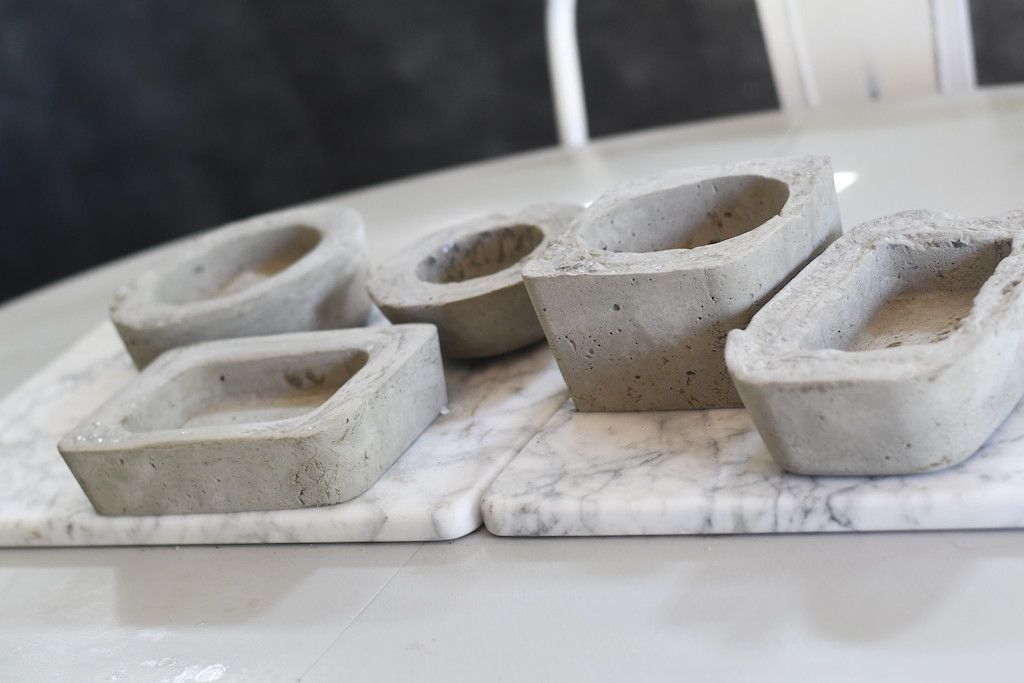 DIY Concrete Planters 