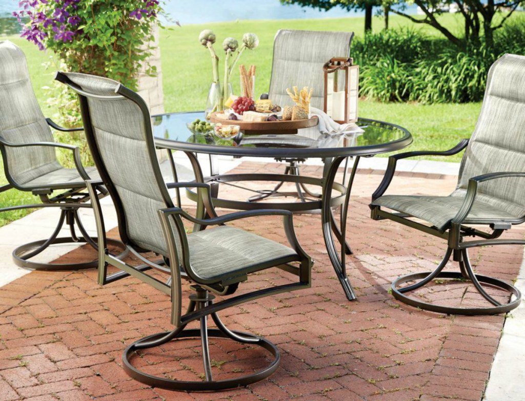 hampton-bay-patio-dining-set