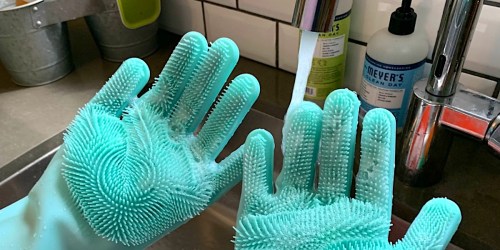 You Will Enjoy Washing the Dishes With These Magical Silicone Dishwashing Gloves