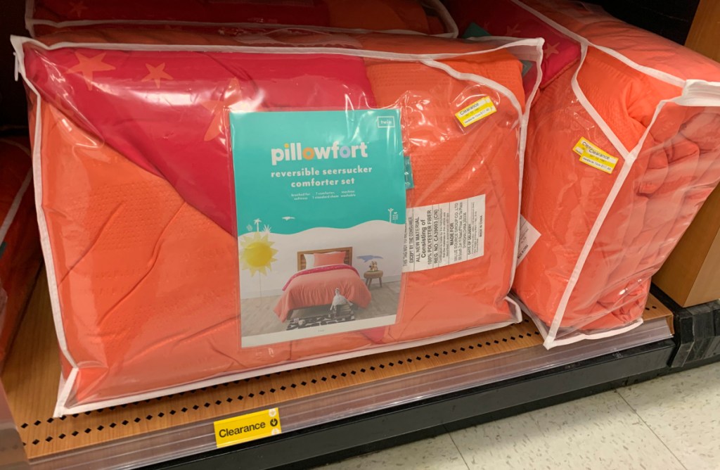 Pillowfort Twin Seersucker Reversible Comforter - Pink