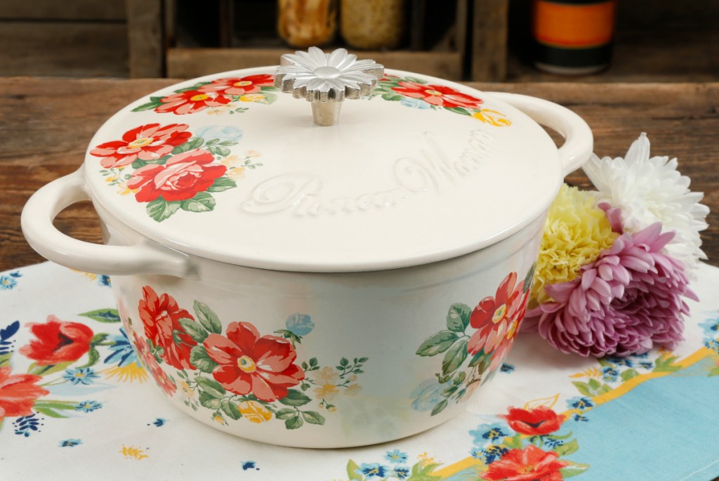 The Pioneer Woman Timeless Beauty Vintage Enameled Cast Iron 3 Quart Floral Casserole Dish with Lid