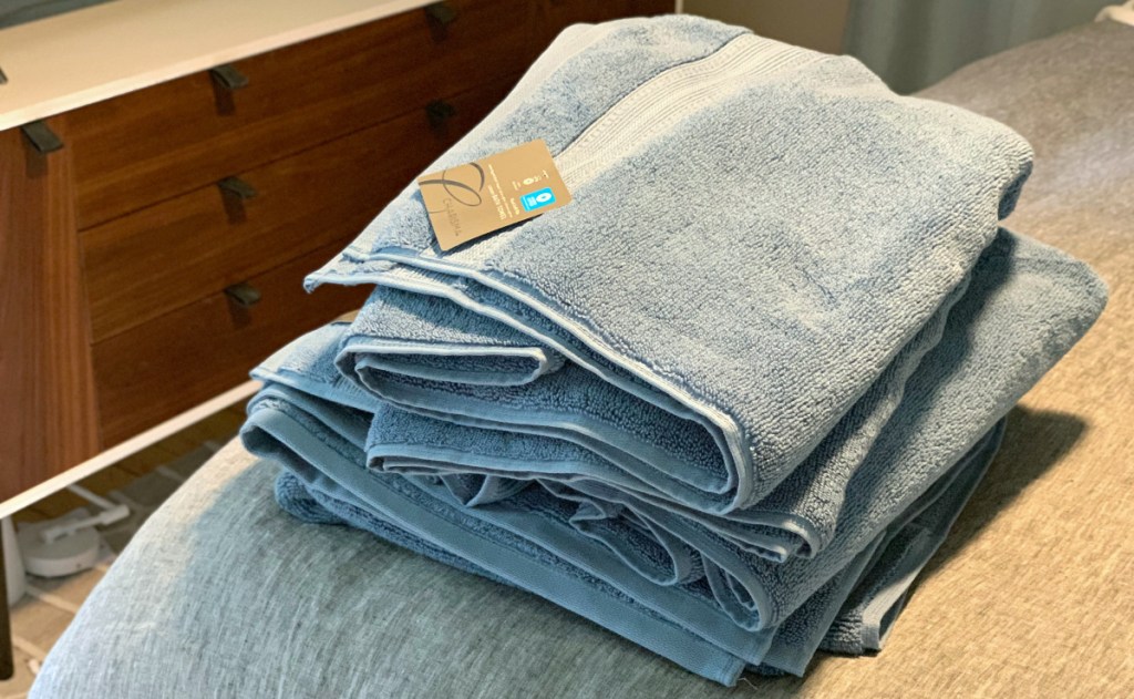 Costco Charisma bath towels - blue