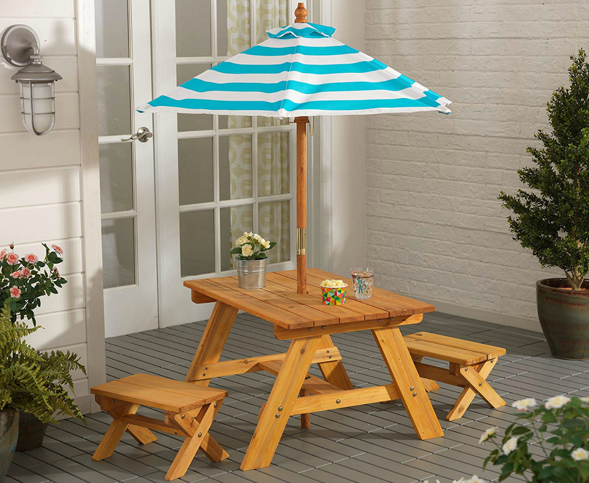 Oatmeal /& White Stripes Childrens Furniture KidKraft 500 Outdoor Table /& Bench Set with Cushions /& Umbrella