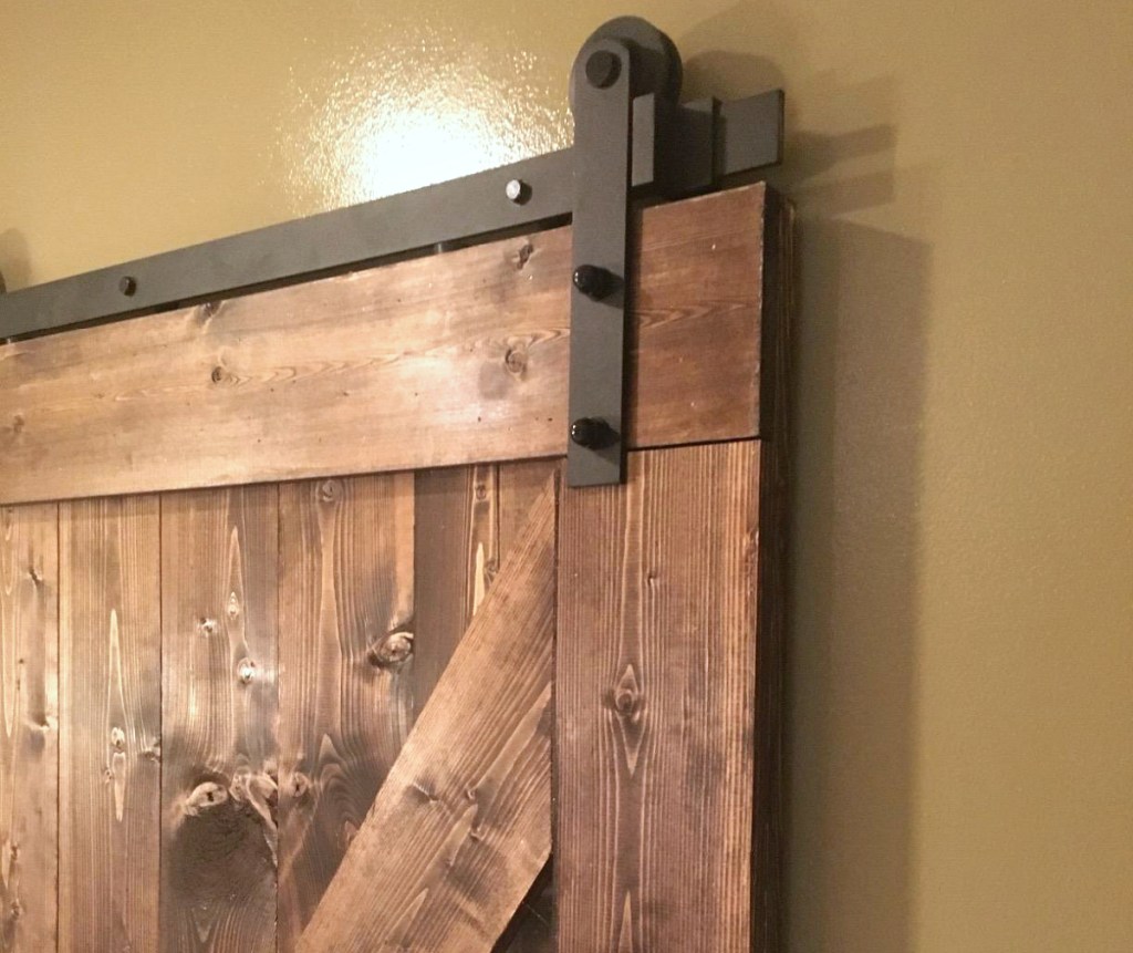 7 Highly Rated Farmhouse Sliding Barn Door Hardware Kits