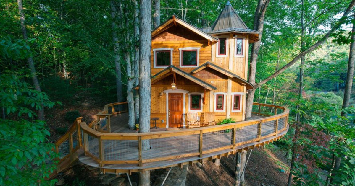 This Treehouse Castle Getaway Can Be Your Next Vacation | Hip2BeHome