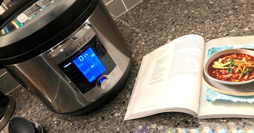 Instant Pot pressure cooker with cookbook 