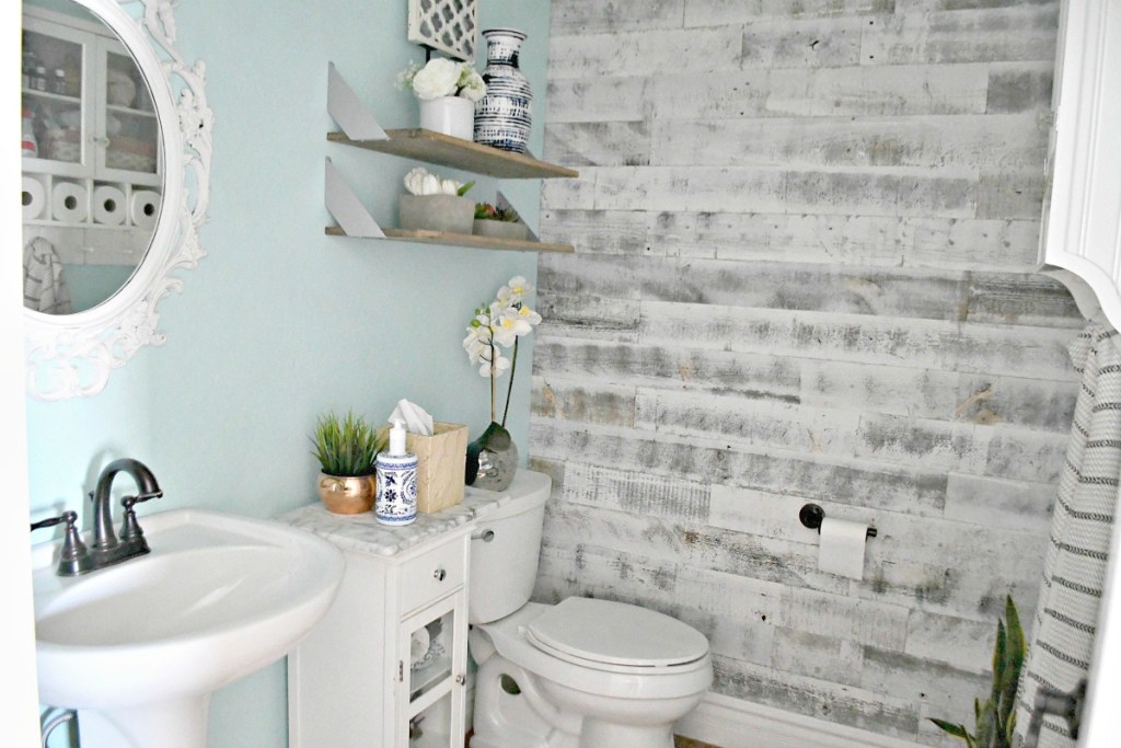 bathroom-planked-wall-using-stikwood-