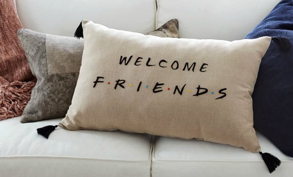 friends-welcome-pillow