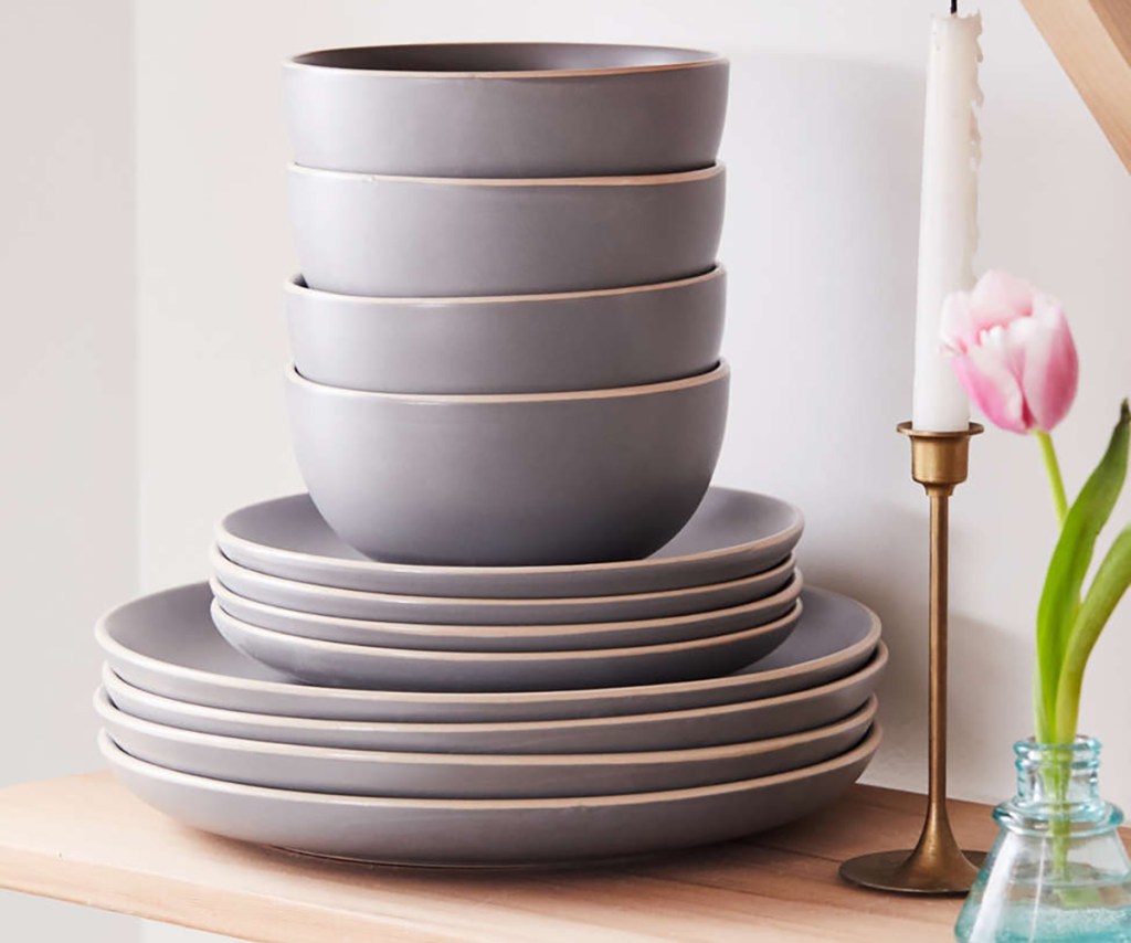 urban outfitters stacked dining set