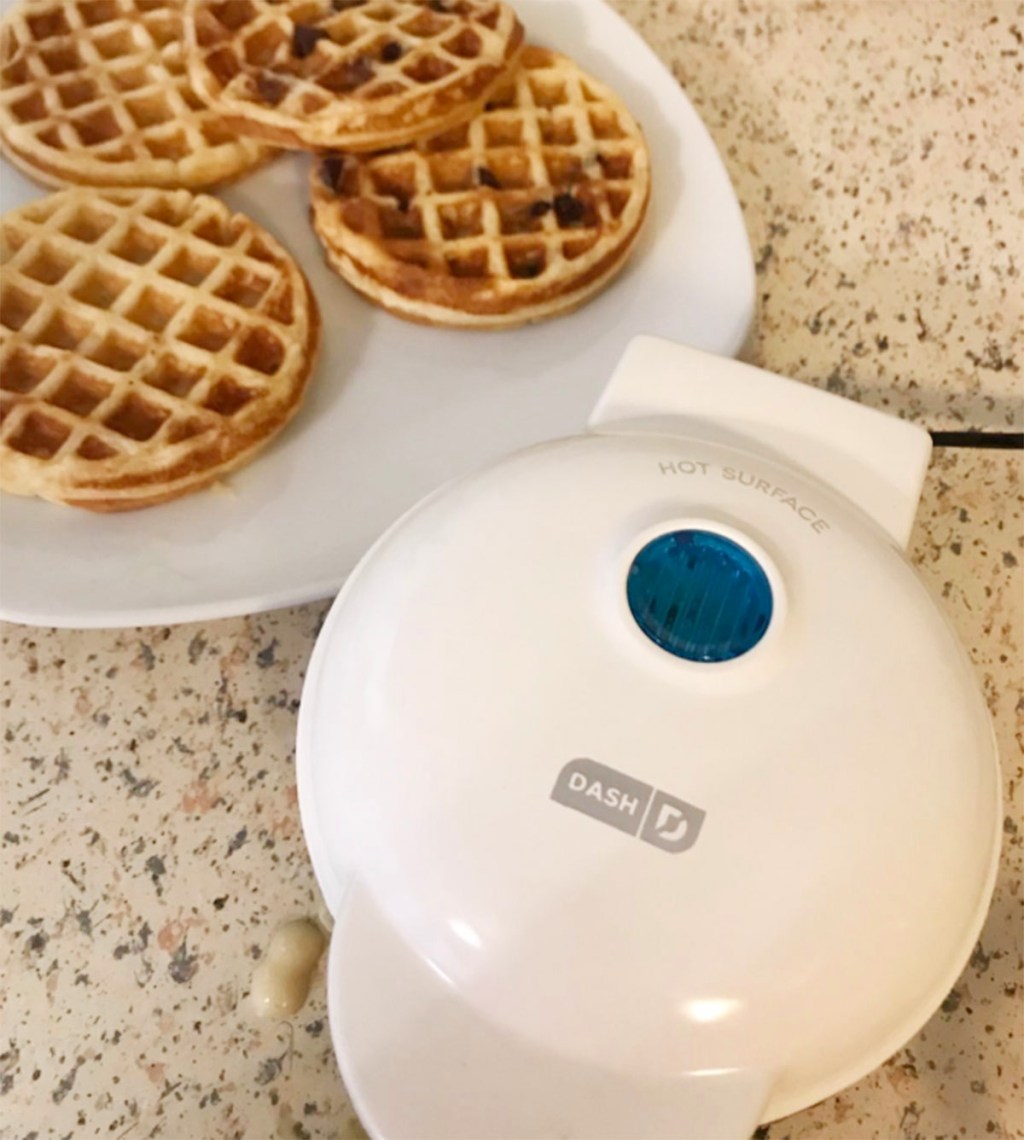 dash waffle maker