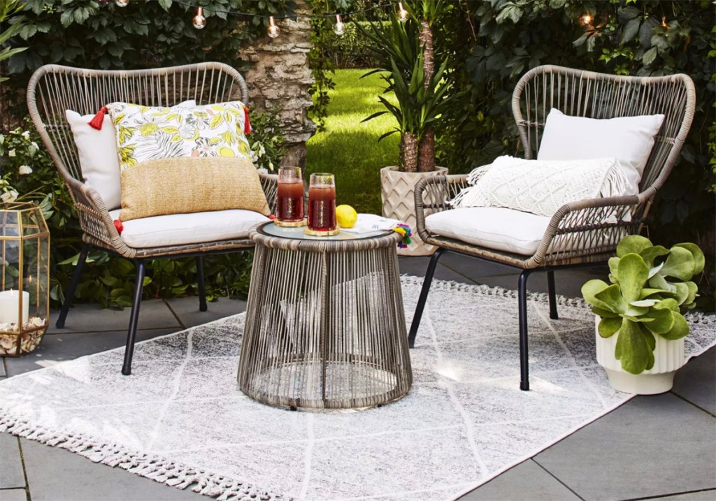 patio set on outdoor area rug 